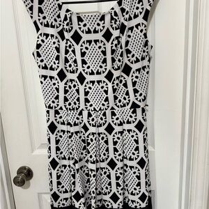 Chic Black and White Geometric Dress